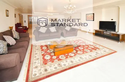 Apartment - 3 Bedrooms - 3 Bathrooms for rent in Kamal Al Tawil St. (El Montazah) - Zamalek - Cairo