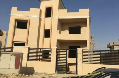Villa - 7+ Bedrooms - 6 Bathrooms for sale in Zeraeyin Compound - 6 October Compounds - 6 October City - Giza