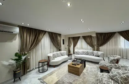 شقة - 3 غرف نوم - 3 حمامات للبيع في شارع لبنان - المهندسين - الجيزة