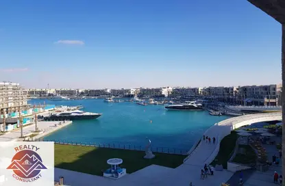 شاليه - 4 غرف نوم - 4 حمامات للبيع في مراسي - سيدي عبد الرحمن - الساحل الشمالي