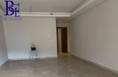 Apartment - 2 Bedrooms - 3 Bathrooms for sale in Zed Towers - Sheikh Zayed Compounds - Sheikh Zayed City - Giza