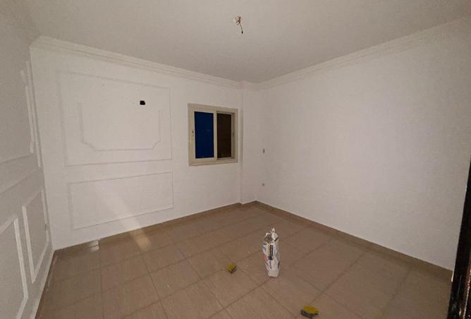 8033081 - Property Image 2