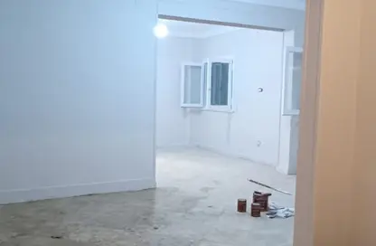 شقة - 2 غرف نوم - 2 حمامات للايجار في شارع مصطفي حلمي - الماظة - مصر الجديدة - القاهرة