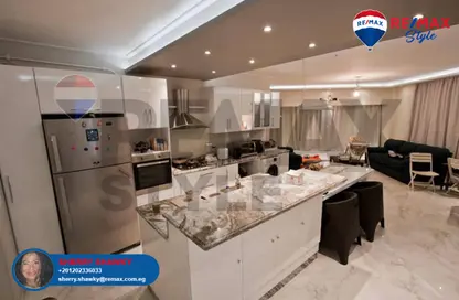 Apartment - 2 Bedrooms - 2 Bathrooms for sale in Al Narges - New Cairo City - Cairo