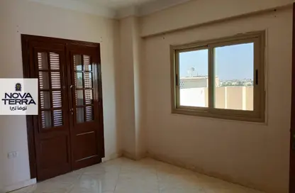 سطح - 3 غرف نوم - 1 حمام للايجار في طريق غرب سوميد - غرب سوميد - مدينة 6 أكتوبر - الجيزة