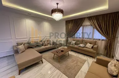 شقة - 3 غرف نوم - 1 حمام للايجار في شارع محي الدين أبو العز - الدقي - الجيزة
