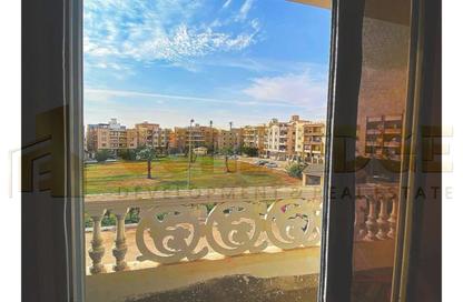 شقة - 3 غرف نوم - 2 حمامات للبيع في شارع المهندس احمد كمال حمدي - الحي السادس عشر - الشيخ زايد - الجيزة