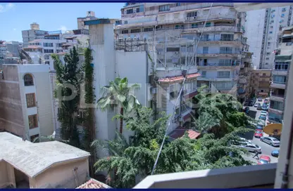 Apartment - 4 Bedrooms - 4 Bathrooms for sale in Al Farek Ismail Srhank St. - Laurent - Hay Sharq - Alexandria
