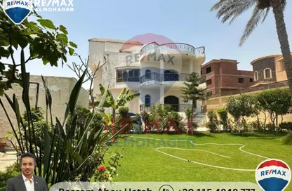 Villa - 6 Bedrooms - 4 Bathrooms for sale in Sheikh Zayed City - Giza
