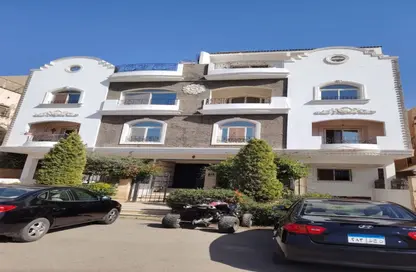 Apartment - 3 Bedrooms - 2 Bathrooms for sale in Al Narges 2 - Al Narges - New Cairo City - Cairo