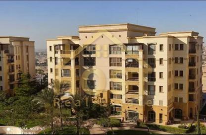 شقة - 3 غرف نوم - 3 حمامات للايجار في ارورا - اب تاون كايرو - المقطم - القاهرة