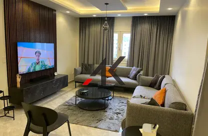 Apartment - 2 Bedrooms - 2 Bathrooms for sale in Mountain View Hyde Park - 5th Settlement Compounds - The 5th Settlement - New Cairo City - Cairo