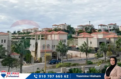 فيلا - 6 غرف نوم - 5 حمامات للبيع في اليكس ويست - كمبوندات الاسكندرية - الاسكندرية