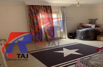 Apartment - 4 Bedrooms - 3 Bathrooms for sale in Mohammed Fahmi Al Mahdar St. - 1st Zone - Nasr City - Cairo