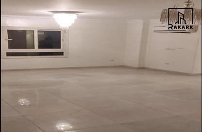 Apartment - 4 Bedrooms - 3 Bathrooms for sale in Al Hegaz St. - Roxy - Heliopolis - Masr El Gedida - Cairo