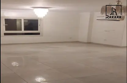 Apartment - 4 Bedrooms - 3 Bathrooms for sale in Al Hegaz St. - Roxy - Heliopolis - Masr El Gedida - Cairo
