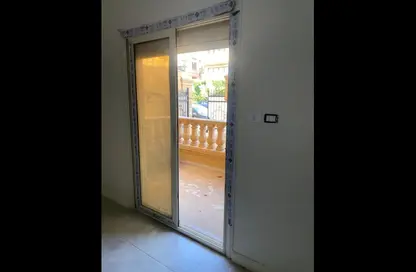 Apartment - 3 Bedrooms - 3 Bathrooms for sale in Al Narges 1 - Al Narges - New Cairo City - Cairo