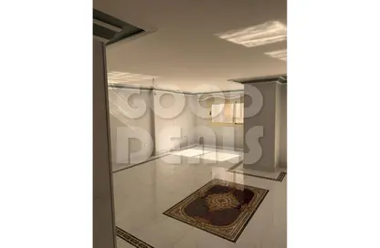 Apartment - 3 Bedrooms - 2 Bathrooms for sale in Al Fadl Ibn Rabie St. - 7th District - Nasr City - Cairo