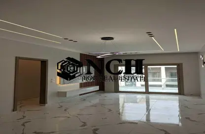 شقة - 2 غرف نوم - 2 حمامات للايجار في جاليريا  مون فالى - المستثمرين الجنوبية - مدينة القاهرة الجديدة - القاهرة