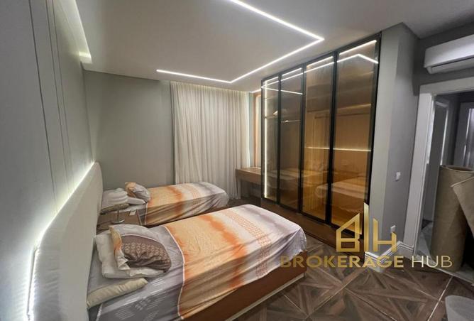 8221884 - Property Image 3