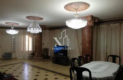 طابق كامل - 4 غرف نوم - 2 حمامات للبيع في الحي الثالث - الشيخ زايد - الجيزة