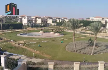 Villa - 4 Bedrooms - 5 Bathrooms for sale in Royal City - Sheikh Zayed Compounds - Sheikh Zayed City - Giza