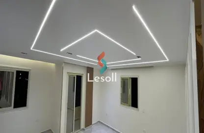 شقة - 3 غرف نوم - 2 حمامات للبيع في طريق المقطم القطاميه - الهضبة الوسطي - المقطم - القاهرة