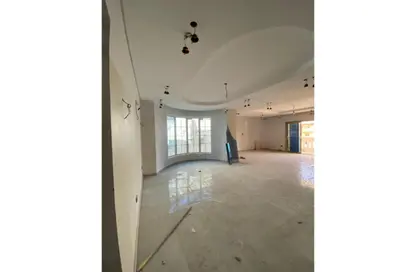 Apartment - 3 Bedrooms - 2 Bathrooms for rent in 7th District - Sheikh Zayed City - Giza
