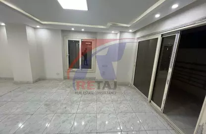 شقة - 3 غرف نوم - 2 حمامات للبيع في شارع الدكتور عبد الله العربي - الحي السابع - مدينة نصر - القاهرة