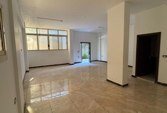 8220366 - Property Main Image