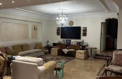 Apartment - 3 Bedrooms - 2 Bathrooms for sale in 8th Zone - Nasr City - Cairo