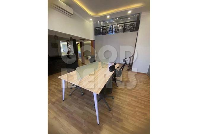 8033217 - Property Image 2