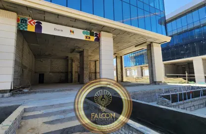 محل تجاري - استوديو - 1 حمام للبيع في جولدن جيت - شارع التسعين الجنوبي - التجمع الخامس - مدينة القاهرة الجديدة - القاهرة