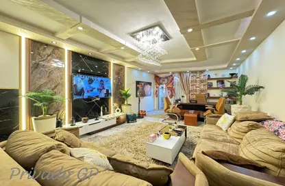 شقة - 4 غرف نوم - 2 حمامات للبيع في حدائق الاهرام - الجيزة