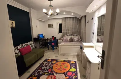 شقة - 3 غرف نوم - 2 حمامات للبيع في شارع اللواء محمود سامي باشا - المنطقة السادسة - مدينة نصر - القاهرة شقة - 3 غرف نوم - 2 حمامات للبيع في شارع اللواء محمود سامي باشا - المنطقة السادسة - مدينة نصر - القاهرة