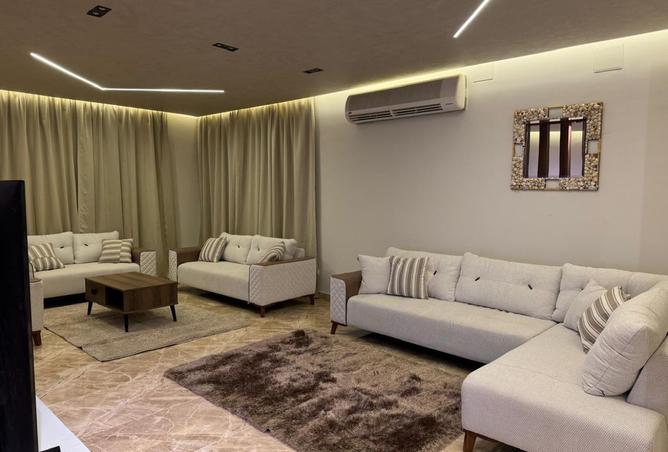 8198085 - Property Image 2