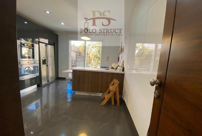 8033055 - Property Image 2