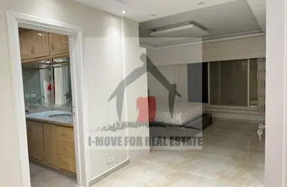 Apartment - 3 Bedrooms - 3 Bathrooms for rent in New Giza - Cairo Alexandria Desert Road - 6 October City - Giza