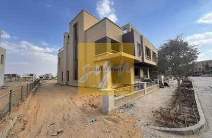 Townhouse - 4 Bedrooms - 4 Bathrooms for sale in New Giza - Cairo Alexandria Desert Road - 6 October City - Giza