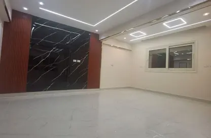 Apartment - 3 Bedrooms - 3 Bathrooms for sale in 6th Zone - Nasr City - Cairo