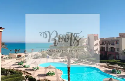 Chalet - 2 Bedrooms - 1 Bathroom for sale in Lasirena Palm Beach - Al Ain Al Sokhna - Suez