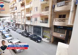 شقة - 3 غرف نوم - 2 حمامات للبيع في شارع محمد أمين شهيب - مصطفي كامل - حي شرق - الاسكندرية