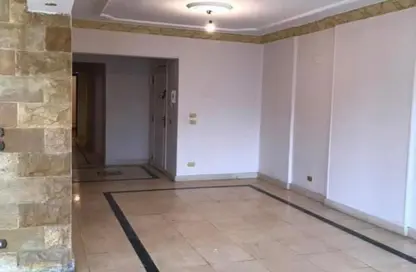 Apartment - 3 Bedrooms - 2 Bathrooms for sale in Zahraa El Maadi - Hay El Maadi - Cairo