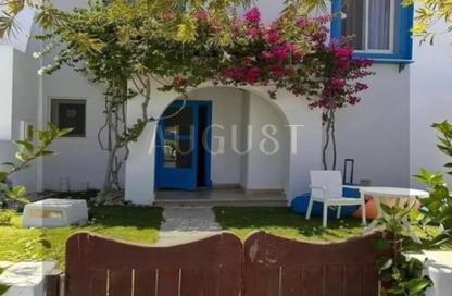 Chalet - 2 Bedrooms - 2 Bathrooms for sale in Mountain View - Ras Al Hekma - North Coast