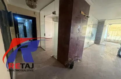 شقة - 5 غرف نوم - 3 حمامات للبيع في شارع الطيران - منطقة السينما - مدينة نصر - القاهرة