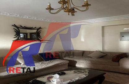Apartment - 3 Bedrooms - 2 Bathrooms for sale in Al Mohandes Hamid Mahmoud St. - 10th Zone - Nasr City - Cairo