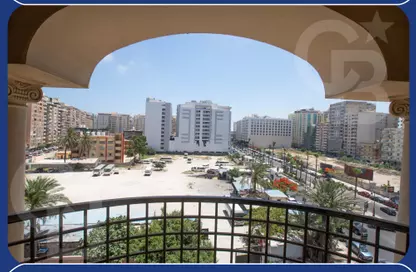 Apartment - 3 Bedrooms - 3 Bathrooms for sale in Mohamed Fawzy Moaz St. - Smouha - Hay Sharq - Alexandria