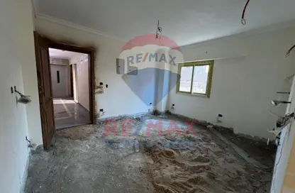 Whole Building - 7+ Bedrooms - 7+ Bathrooms for rent in Ahmed Orabi St. - Mohandessin - Giza