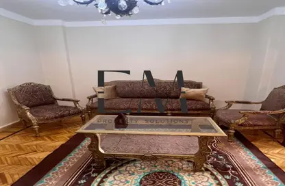 شقة - 3 غرف نوم - 2 حمامات للايجار في ميدان المحكمة - مصر الجديدة - القاهرة