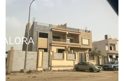 منزل مزدوج - 5 غرف نوم - 4 حمامات للبيع في شارع البستان - الحي التاسع - الشيخ زايد - الجيزة